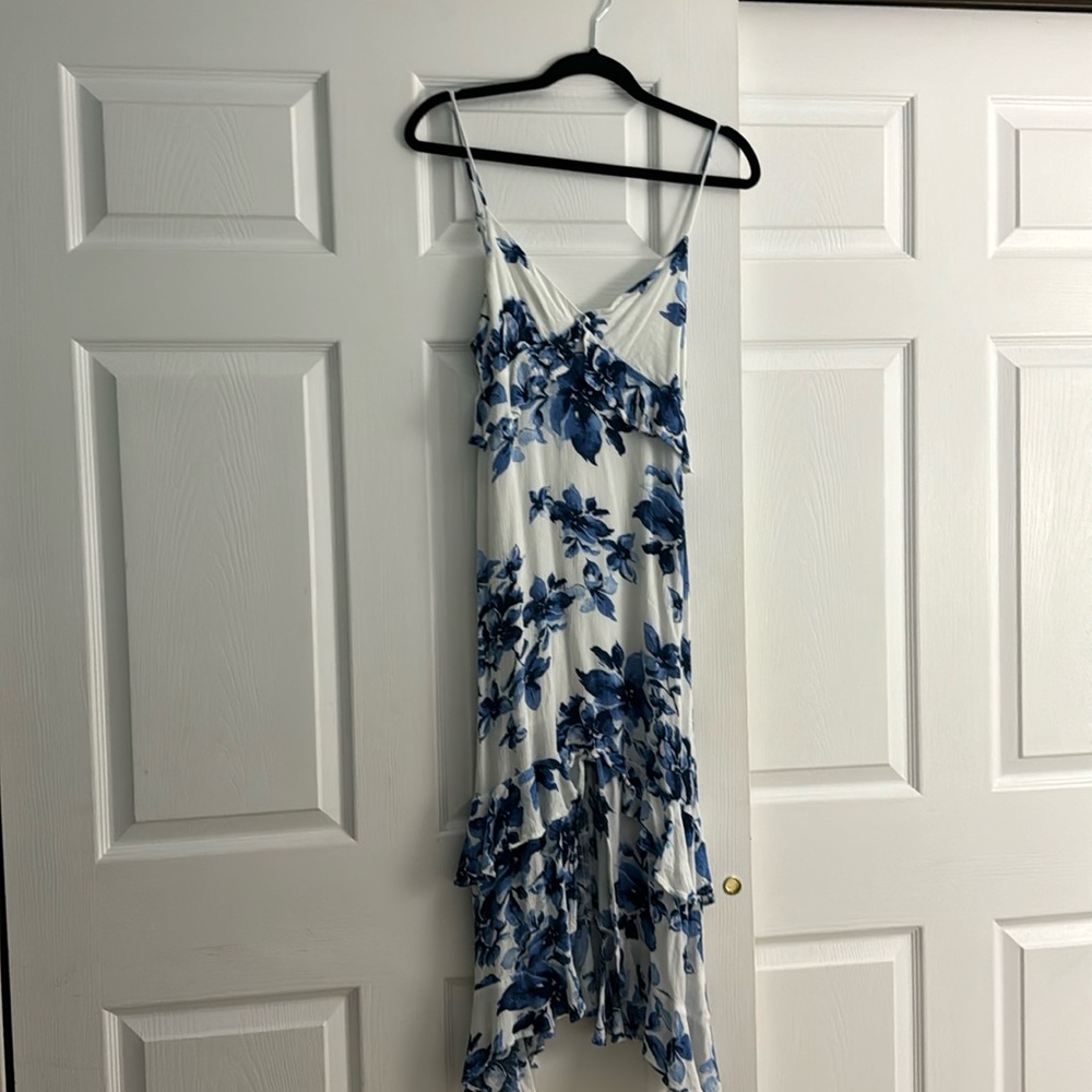 Lulus blue and white floral xs dress